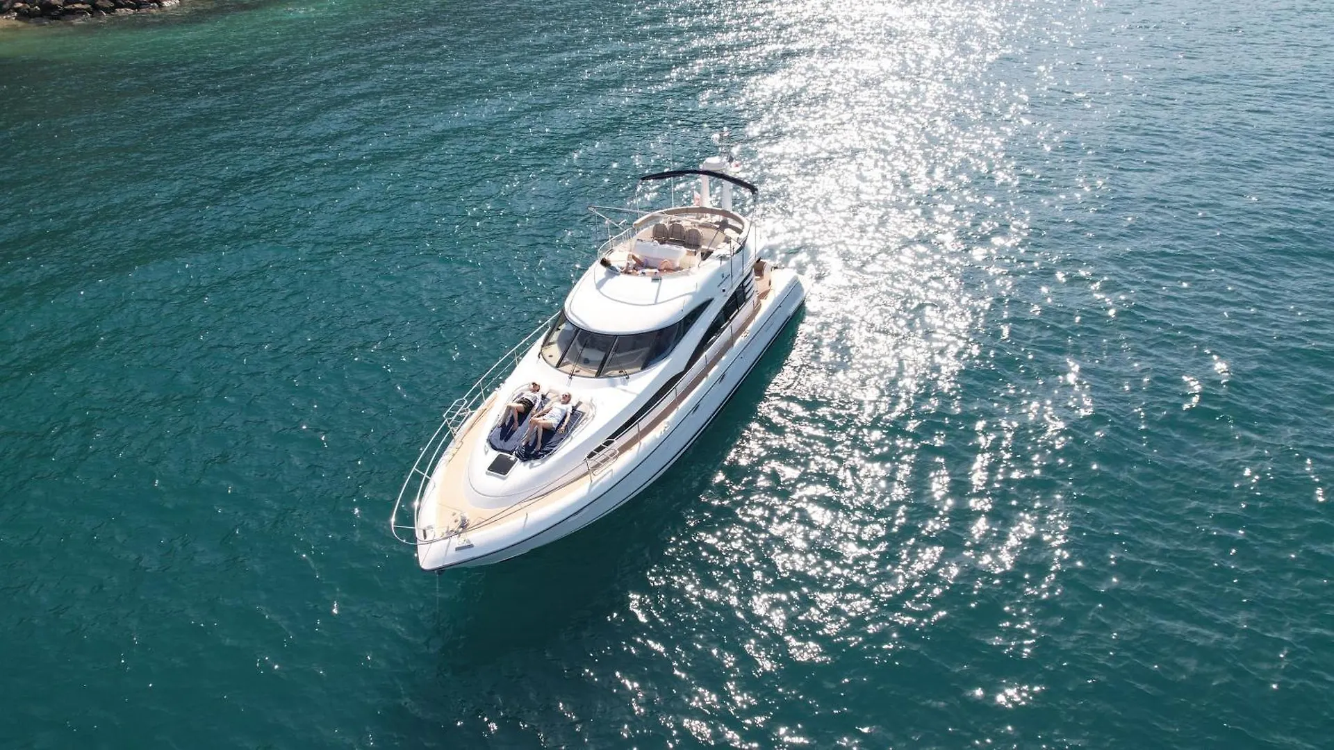 Superbe Yacht Dans Le Port De Cannes Botel